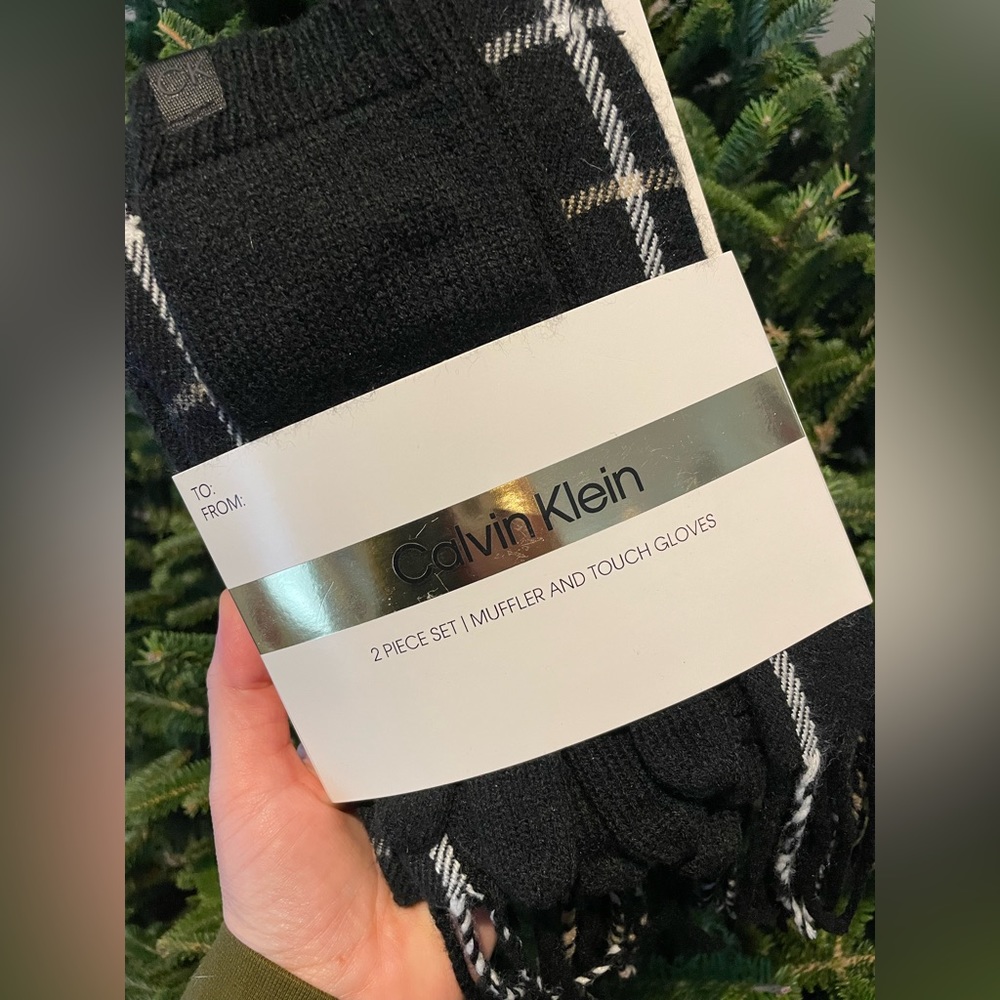 Brand New Calvin Klein Scarf and Glove Set. Black and White.